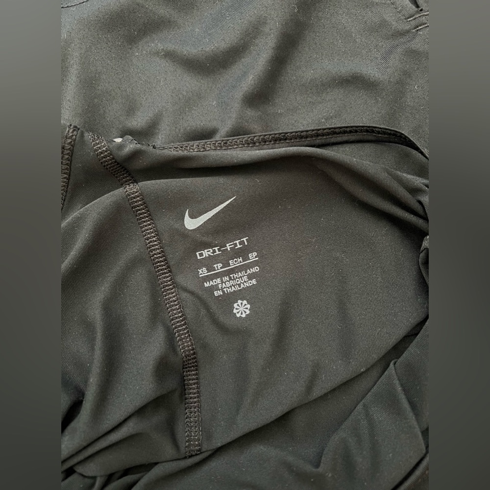 Nike Dri-Fit Tank Top Racerback - Picture 6 of 6